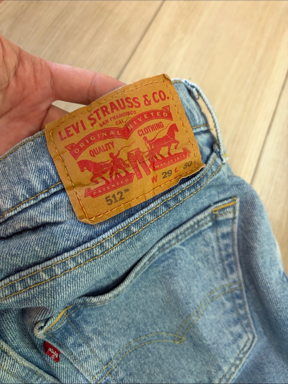 512 Levi’s 29W 30L
